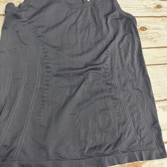 Champion C9 Gray Athletic‎ Tank Top Size medium - Picture 7 of 8